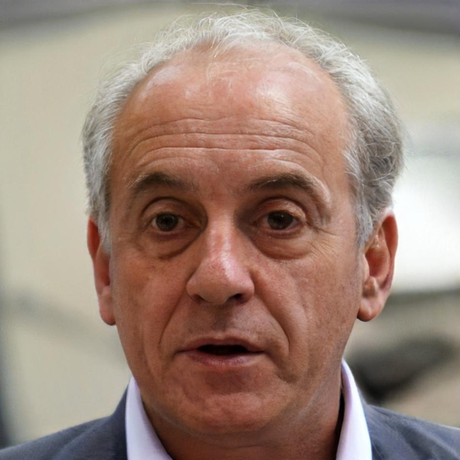Portrait de Gabriel Moreau, expert en investissements immobiliers